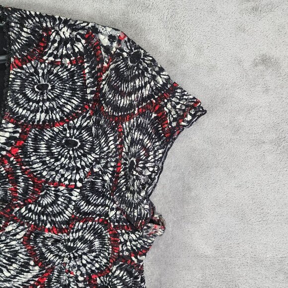 Woman Style & Co Top Shirt V-Neck Short Sleeve Red & Black Abstract Pattern 3X - Picture 5 of 11